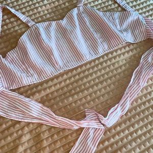 Cropped stripped shirt